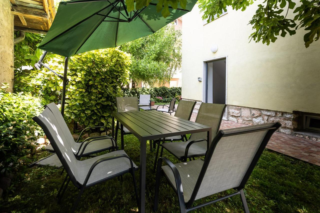 Verona Suites ภายนอก รูปภาพ